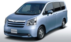 Toyota Noah 2007-2013