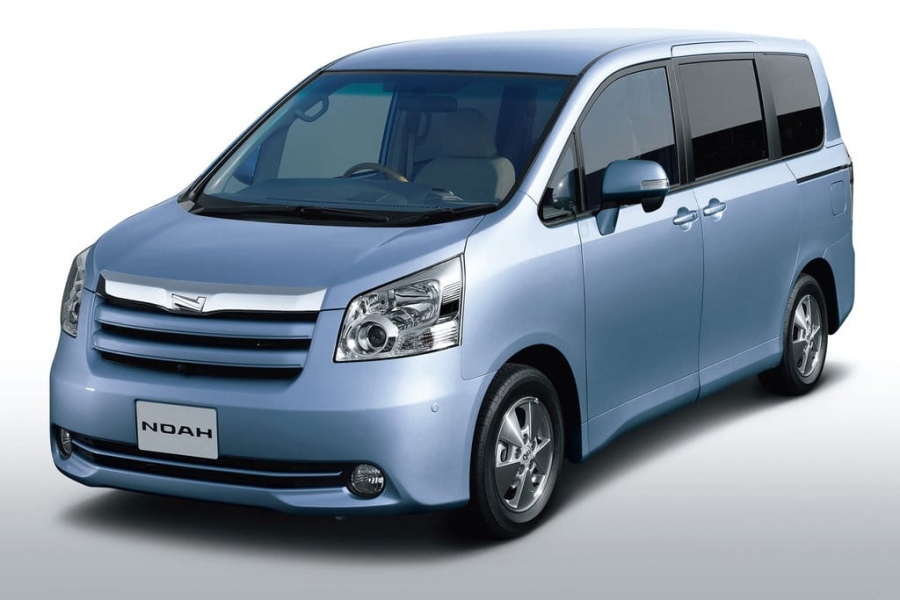 Toyota Noah 2007-2013